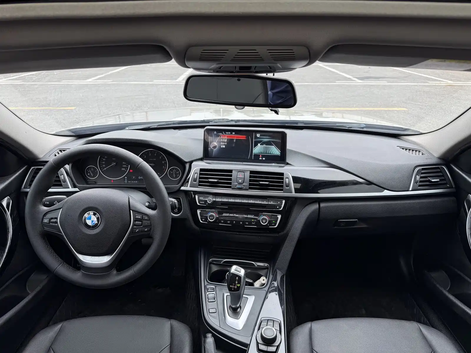 Photo 9 - BMW 3 Series