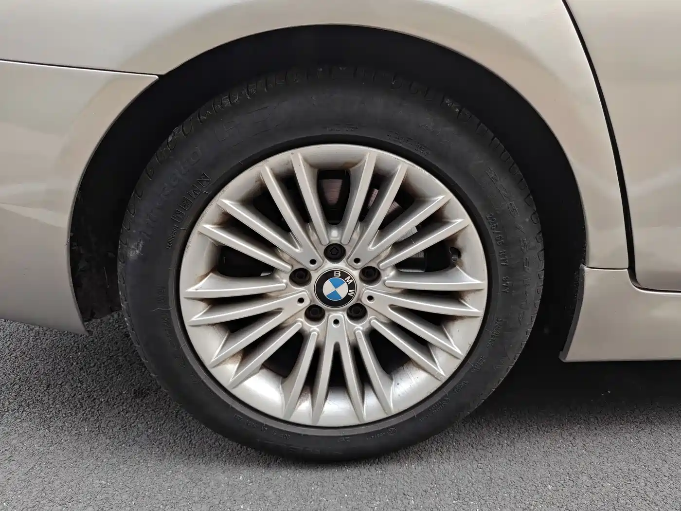 BMW 5 Series 2014 525Li Leading фото 21