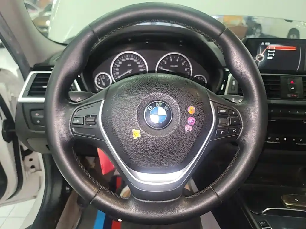 Фото 11 - BMW 3 Series