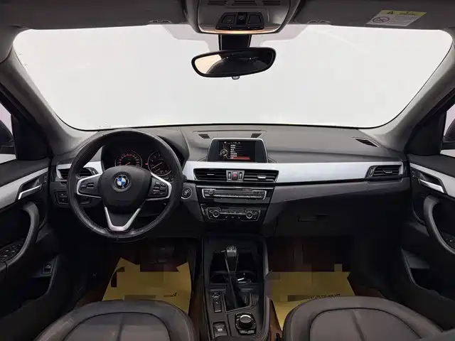 BMW X1 2016 sDrive18Li Premium Model фото 8