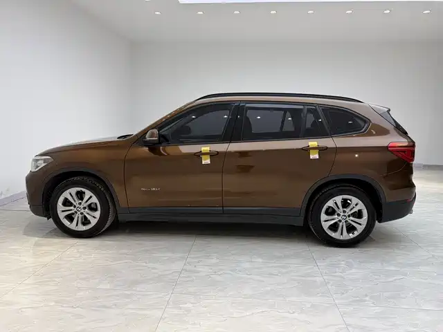 BMW X1 2016 sDrive18Li Premium Model фото 4