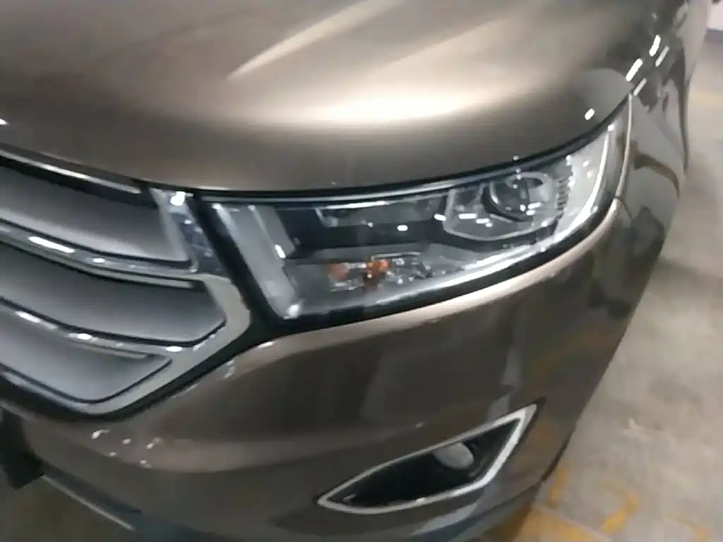 Photo 24 - Ford Edge