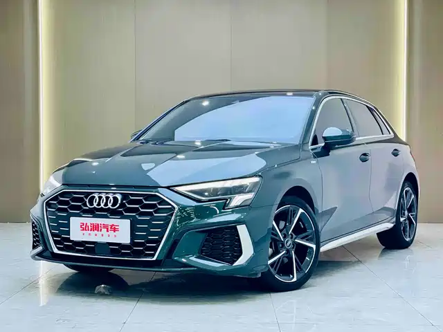 Audi A3 Sportback 35 TFSI, Стиль Спорт