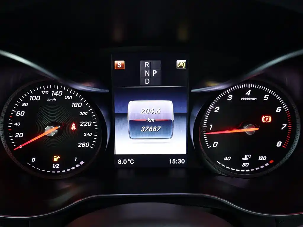 Mercedes-Benz GLC 2017 GLC 300 4MATIC Dynamic фото 15