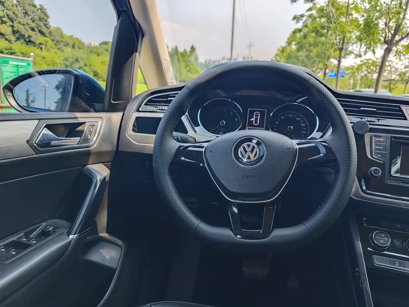 Фото 15 - Volkswagen Touran