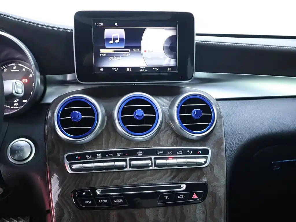 Mercedes-Benz GLC 2017 GLC 300 4MATIC Dynamic фото 10