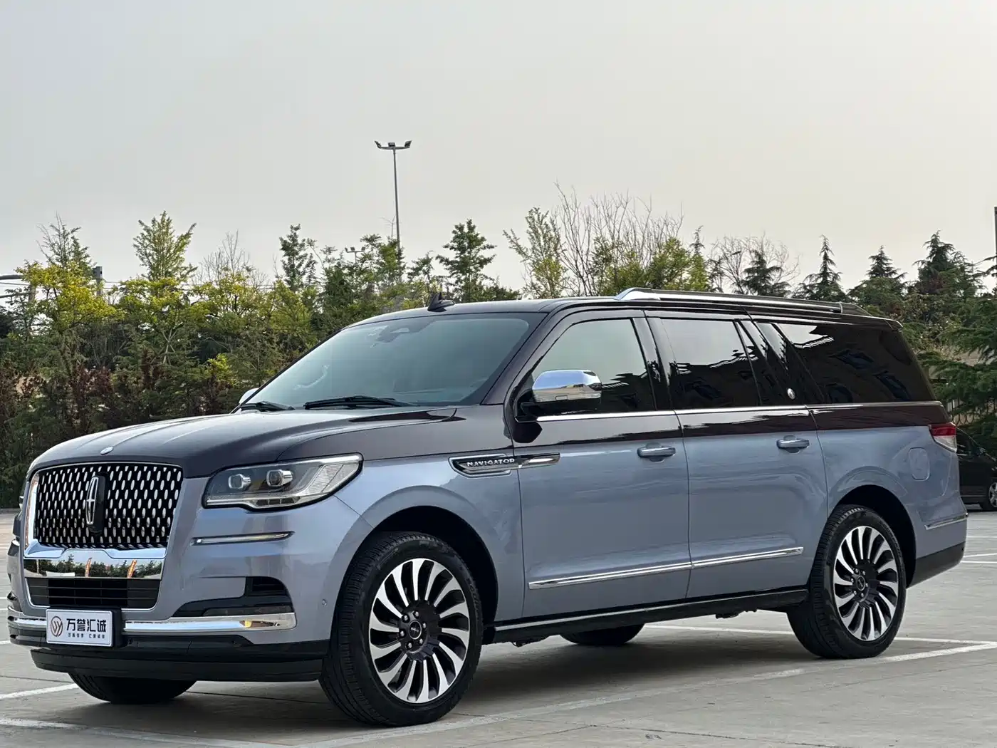 LINCOLN NAVIGATOR ONE