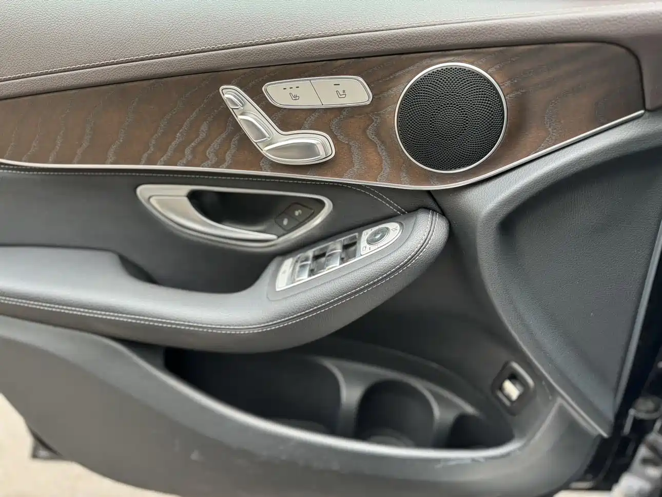 Mercedes-Benz GLC 2020 GLC 260 L 4MATIC Luxury фото 12