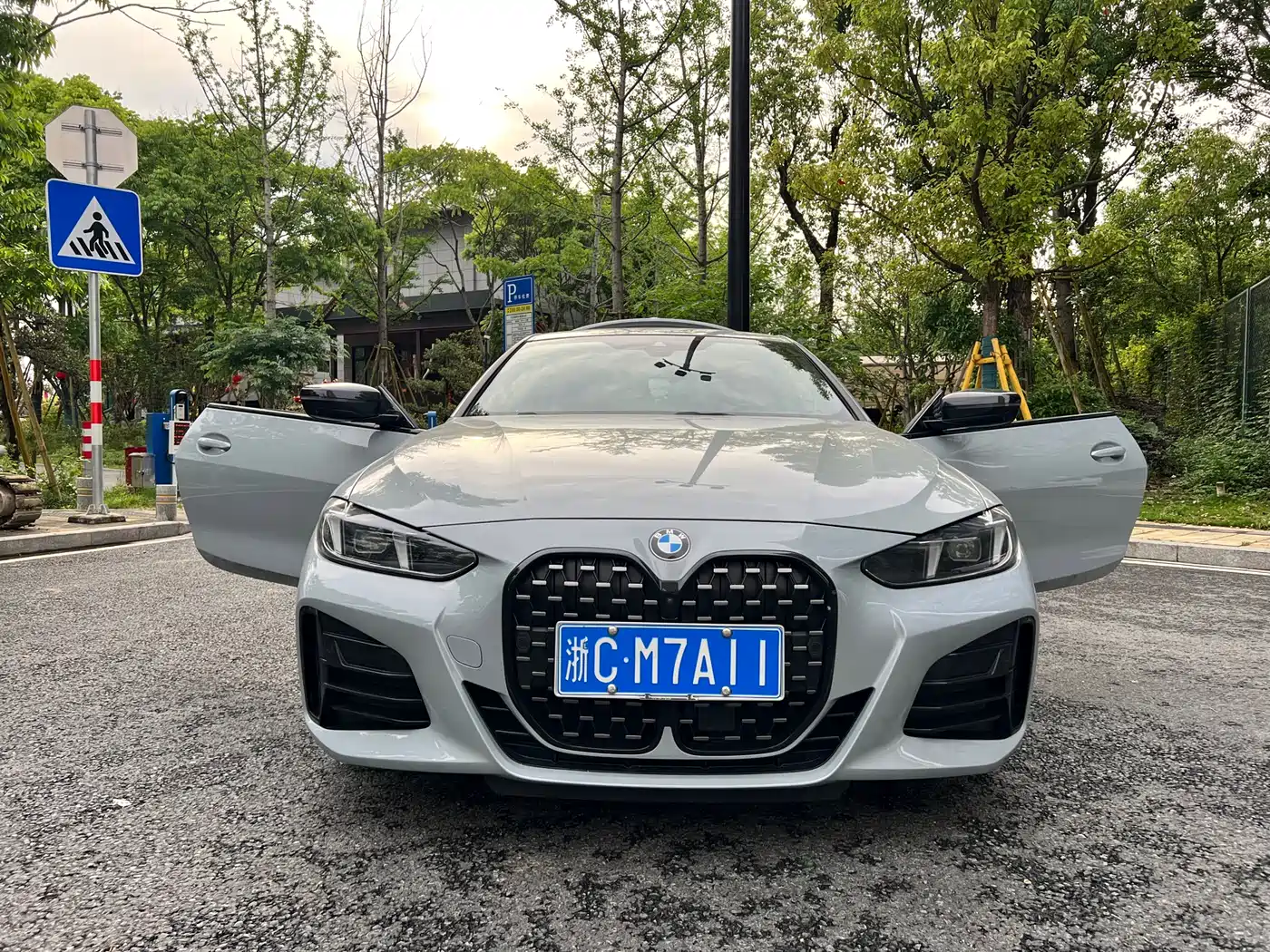 BMW 4 Series 2024 430i M Sport Shadow Edition фото 22