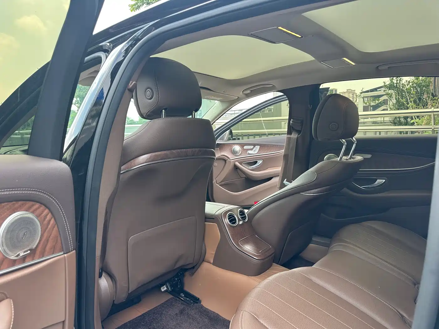 Mercedes-Benz E-Class 2023 Facelift E 300 L Fashion фото 8