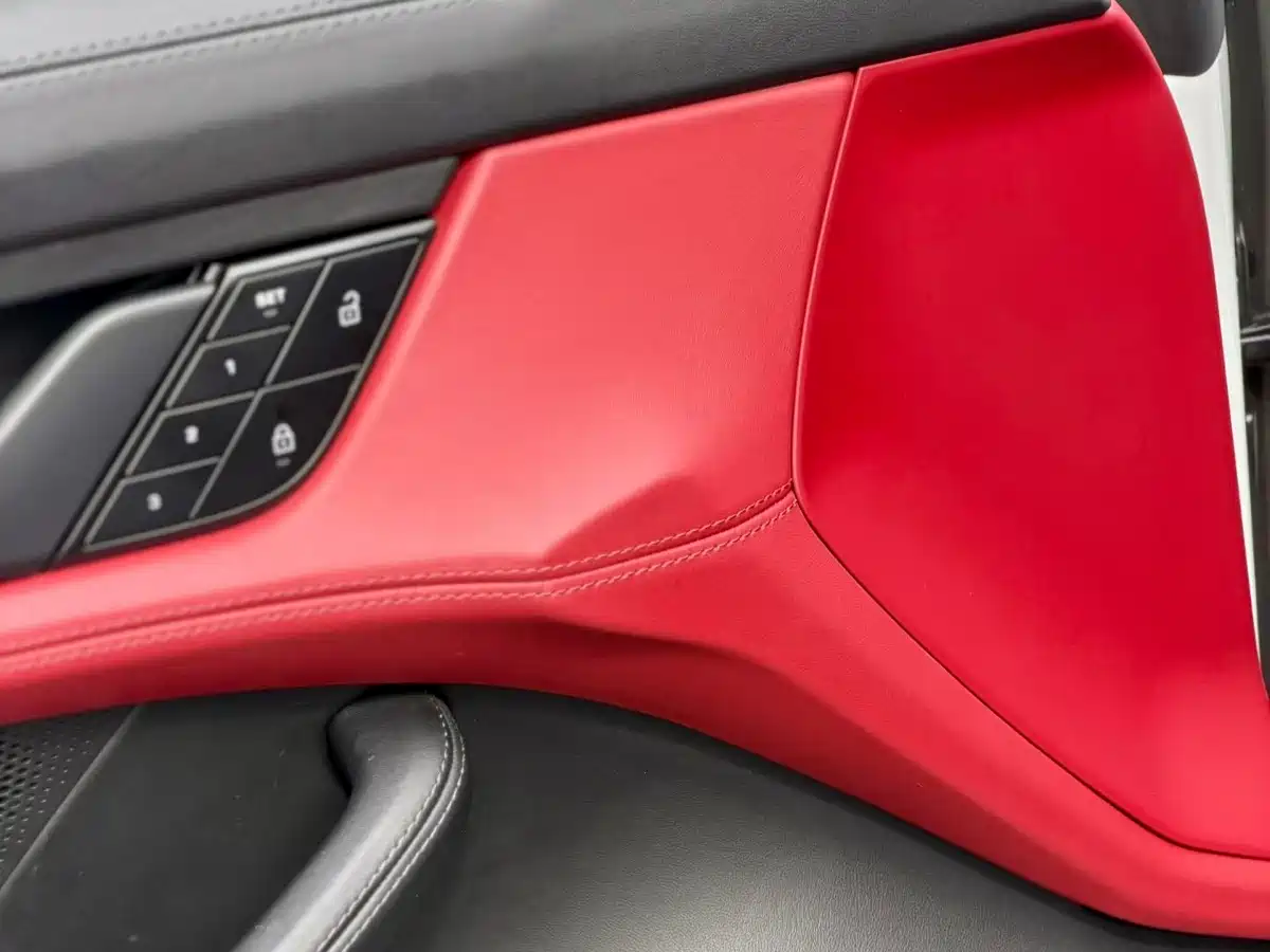 Porsche Taycan 2022 Facelift Taycan фото 10