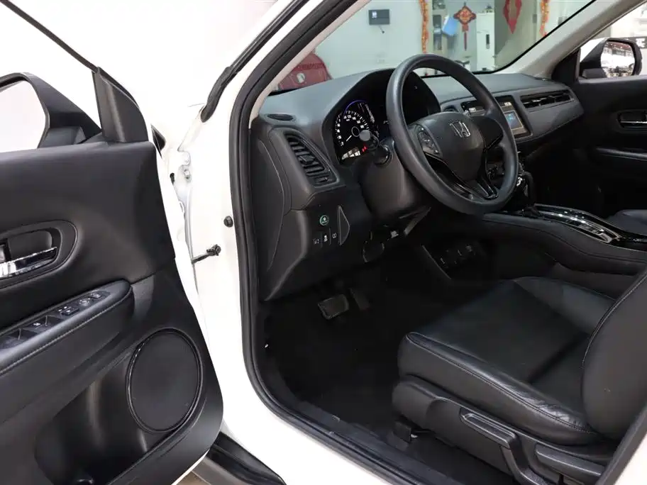Photo 9 - Honda Vezel