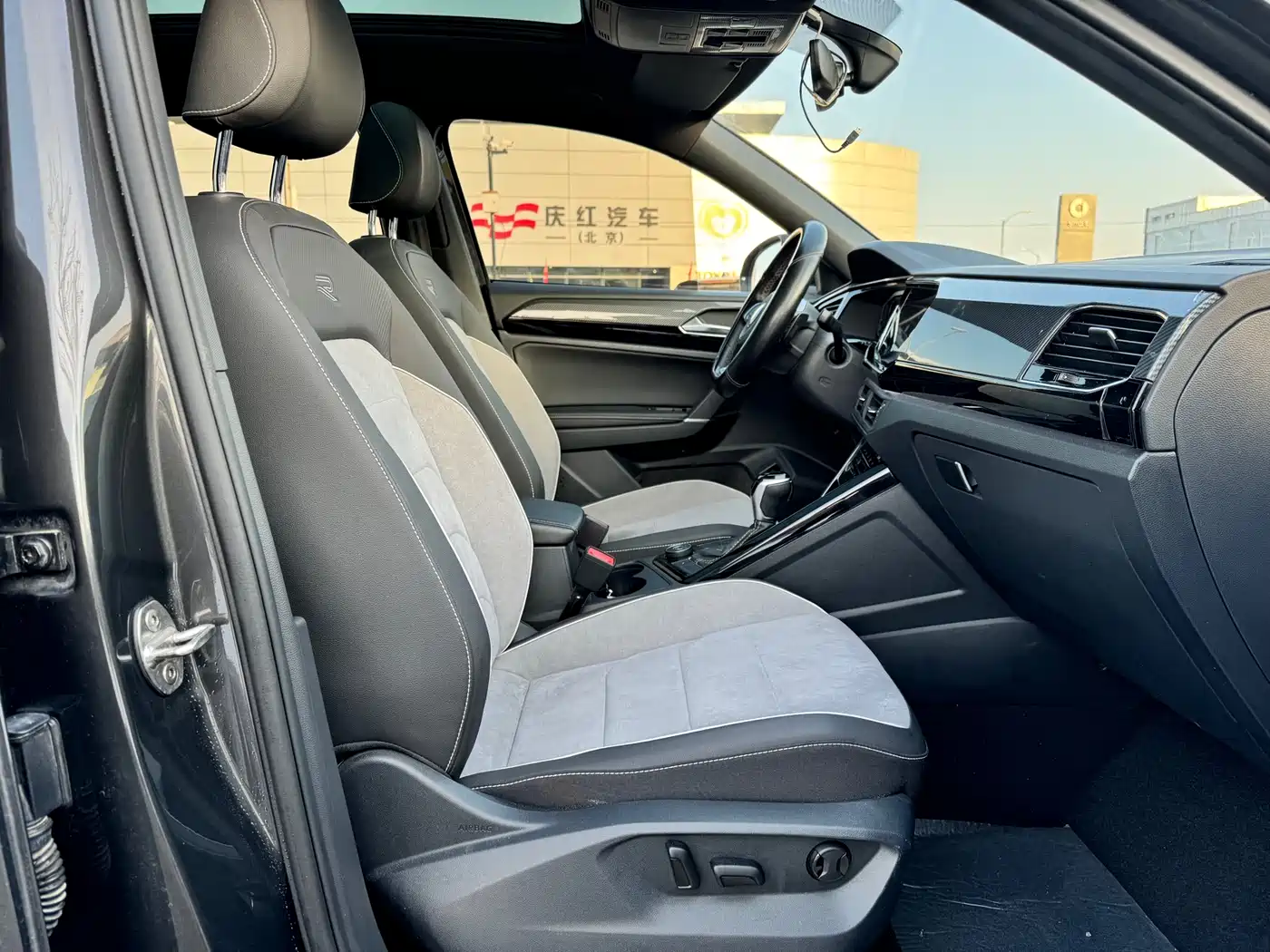 Volkswagen Tayron 2022 380TSI 4WD R-Line Smart Connect Edition фото 21