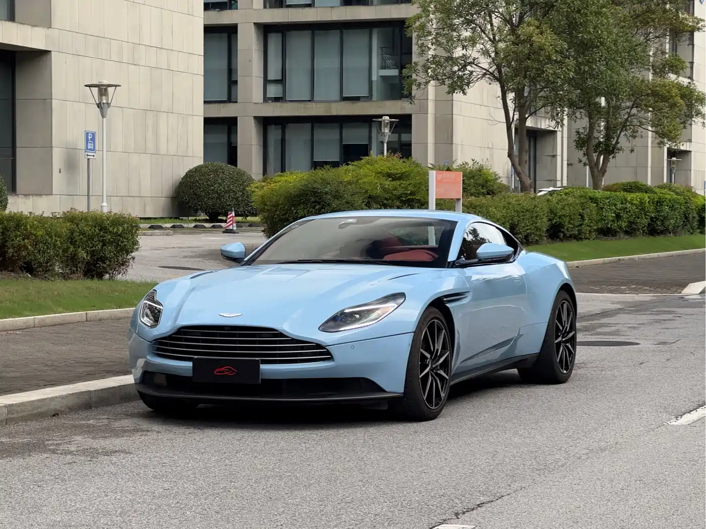 Aston Martin DB11 2022 2022 4.0T V8 Coupe