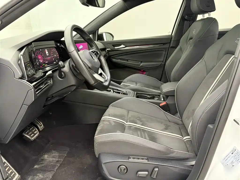 Volkswagen Golf 2021 280TSI DSG R-Line фото 13