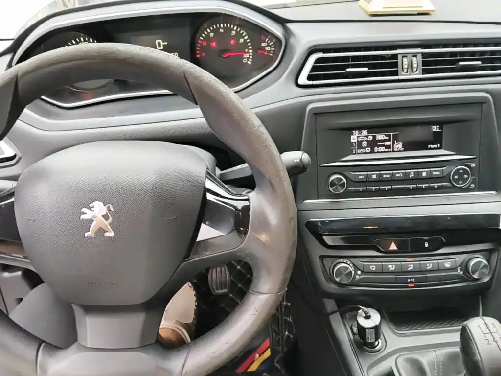 Peugeot 308 2017 2016 1.6L Manual Fashion