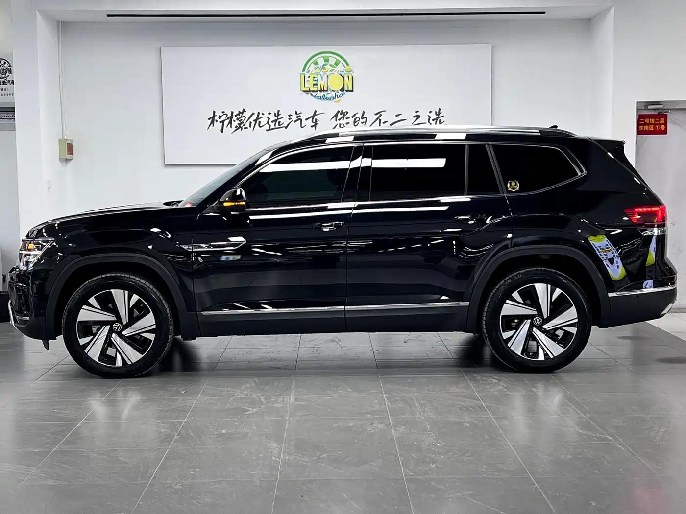 Volkswagen Teramont 2023 380TSI AWD Premium Luxury Edition фото 5