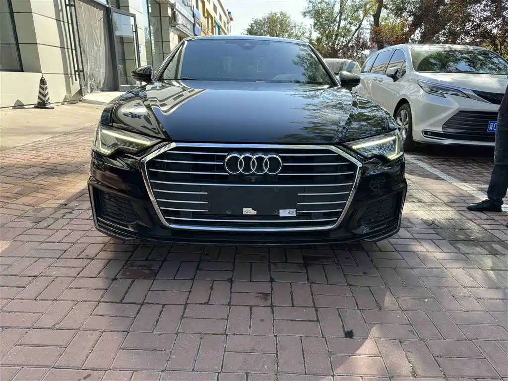 Audi A6L 2021 45 TFSI Exclusive Elegance фото 2