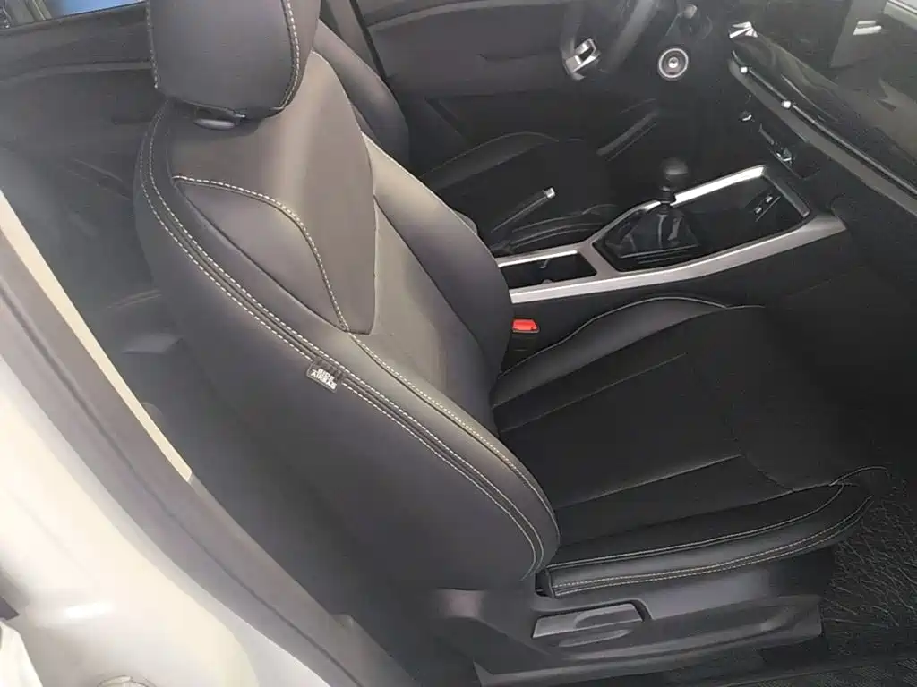 Wuling Motors Wuling Jiachen 2024 2022 1.5L Manual Joy Elite