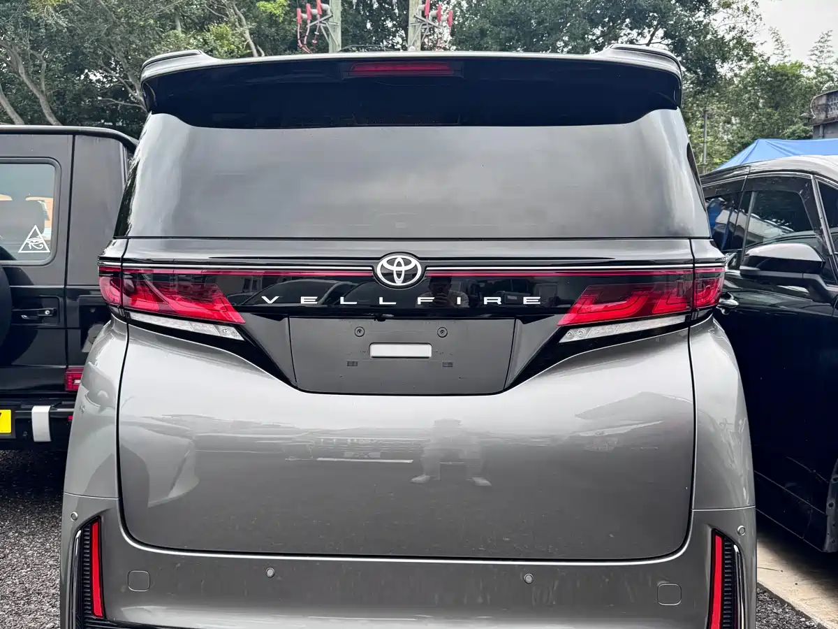 Toyota Vellfire 2026
