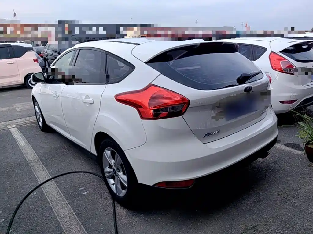 Фото 5 - Ford Focus