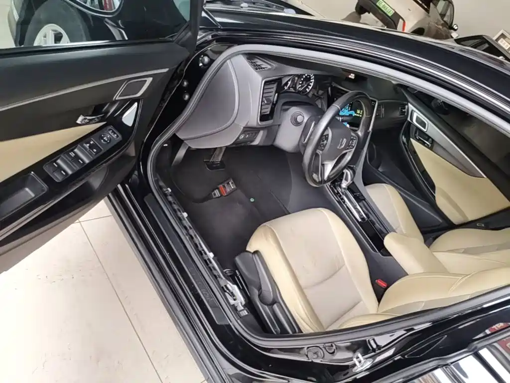 Honda Spirior 2016 2015 2.0L Luxury Edition