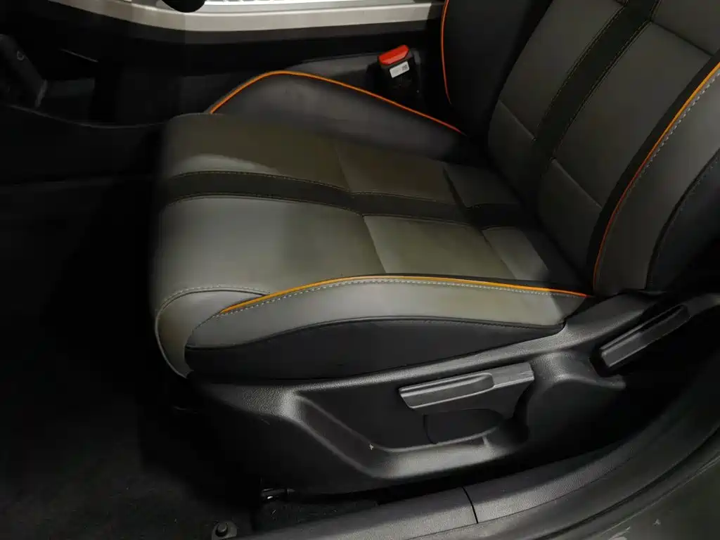 Photo 20 - Geely Coolray