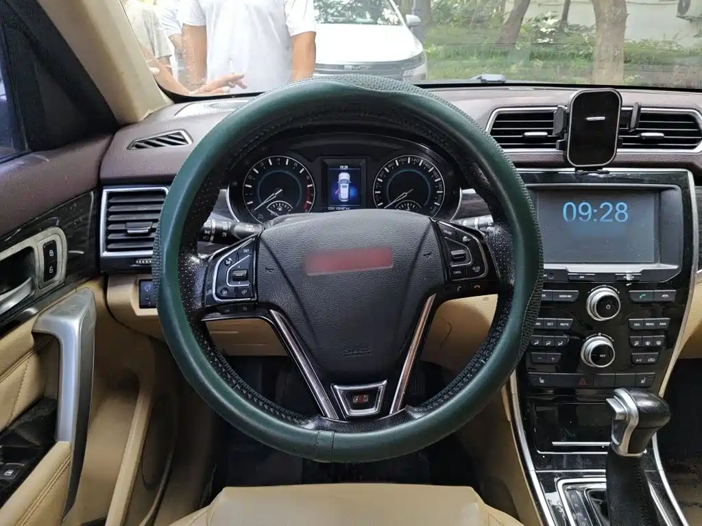Фото 3 - Haval H2
