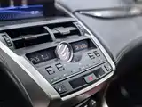 Фото 18 - Lexus NX