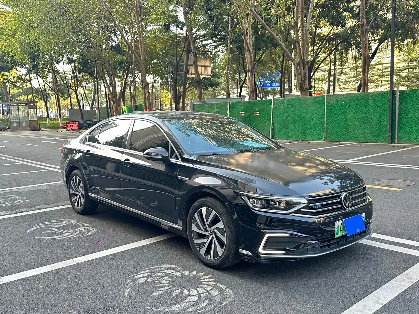 VOLKSWAGEN MAGOTAN GTE PLUG IN HYBRID