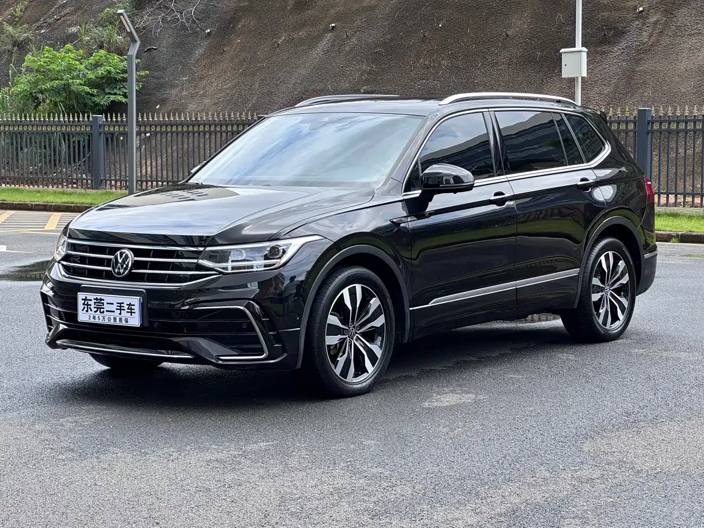 Volkswagen Tiguan L 2023 330TSI Auto 2WD R-Line Premium Edition