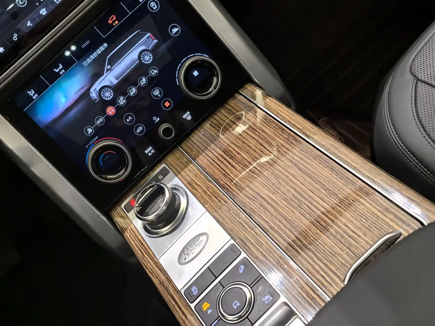 Land Rover Range Rover 2019 3.0 SC V6 Heritage Extended Edition фото 7