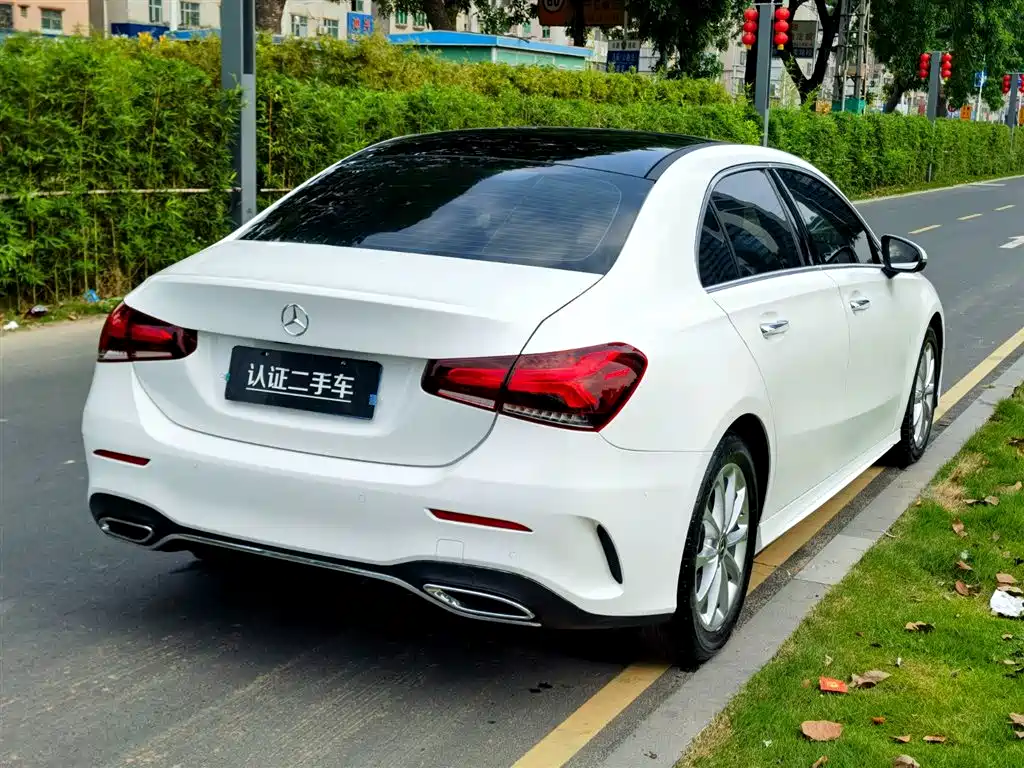 Mercedes-Benz A-Class 2021 A 200 L Sport Sedan Dynamic Type фото 7