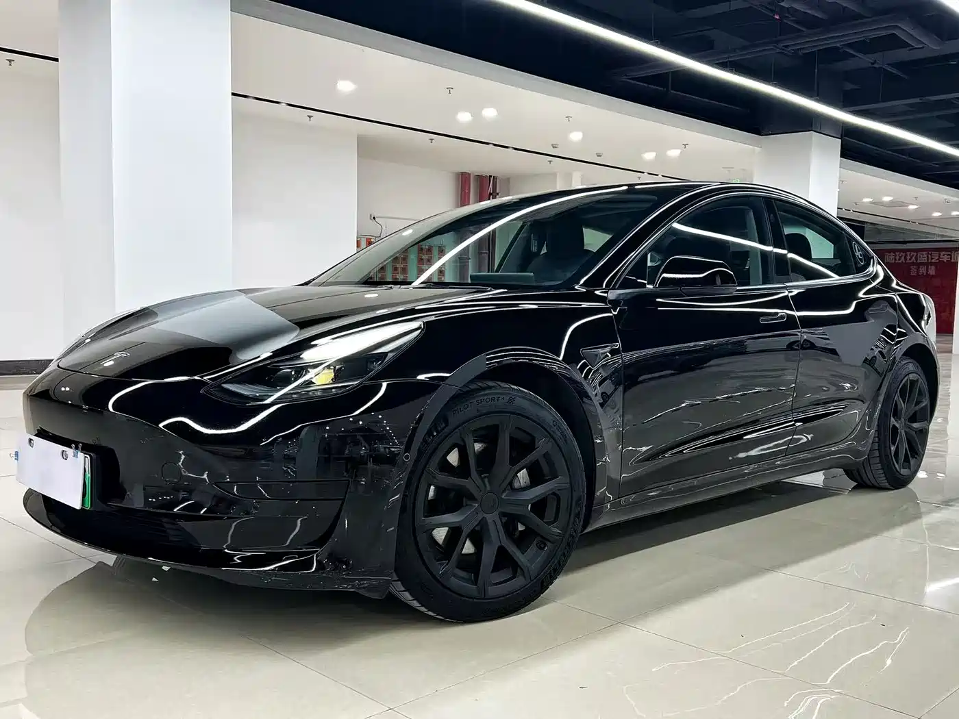 TESLA MODEL 3