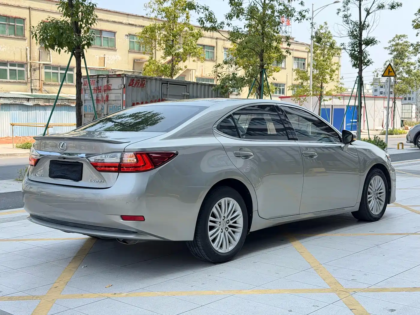 Lexus ES 2015 200 Elite Edition фото 6