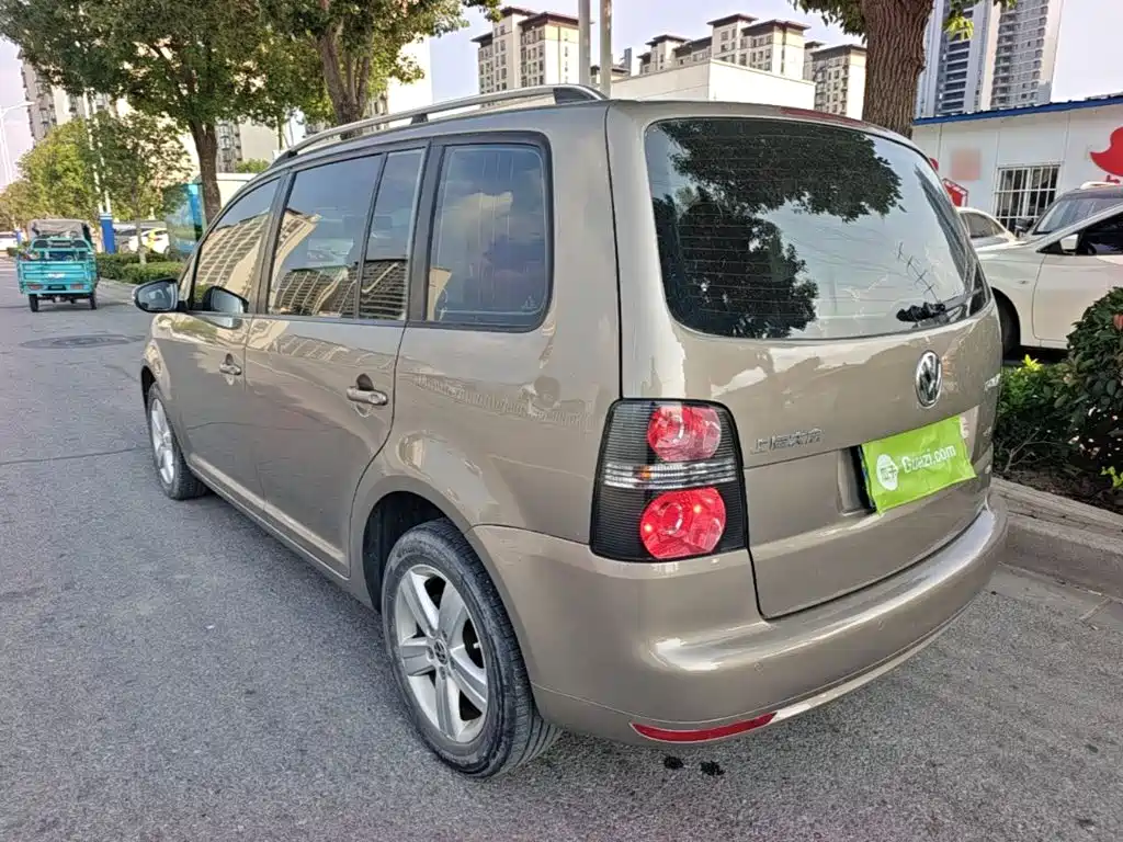 Volkswagen Touran 2016 2015 1.4T Manual Trend Edition 5-seater