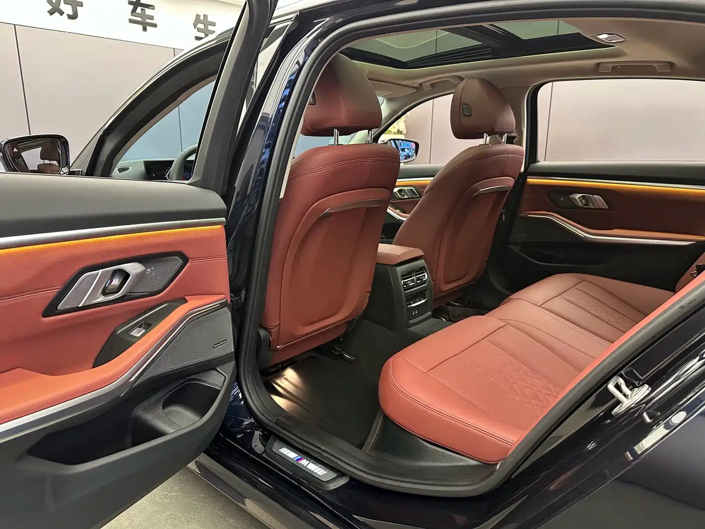 BMW 3 Series 2025 325Li M Sport Package фото 8