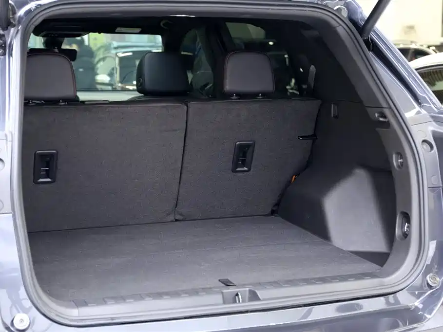 Chevrolet Equinox 2022 Mild Hybrid 550T RS 4WD Intelligent Defense Edition фото 23