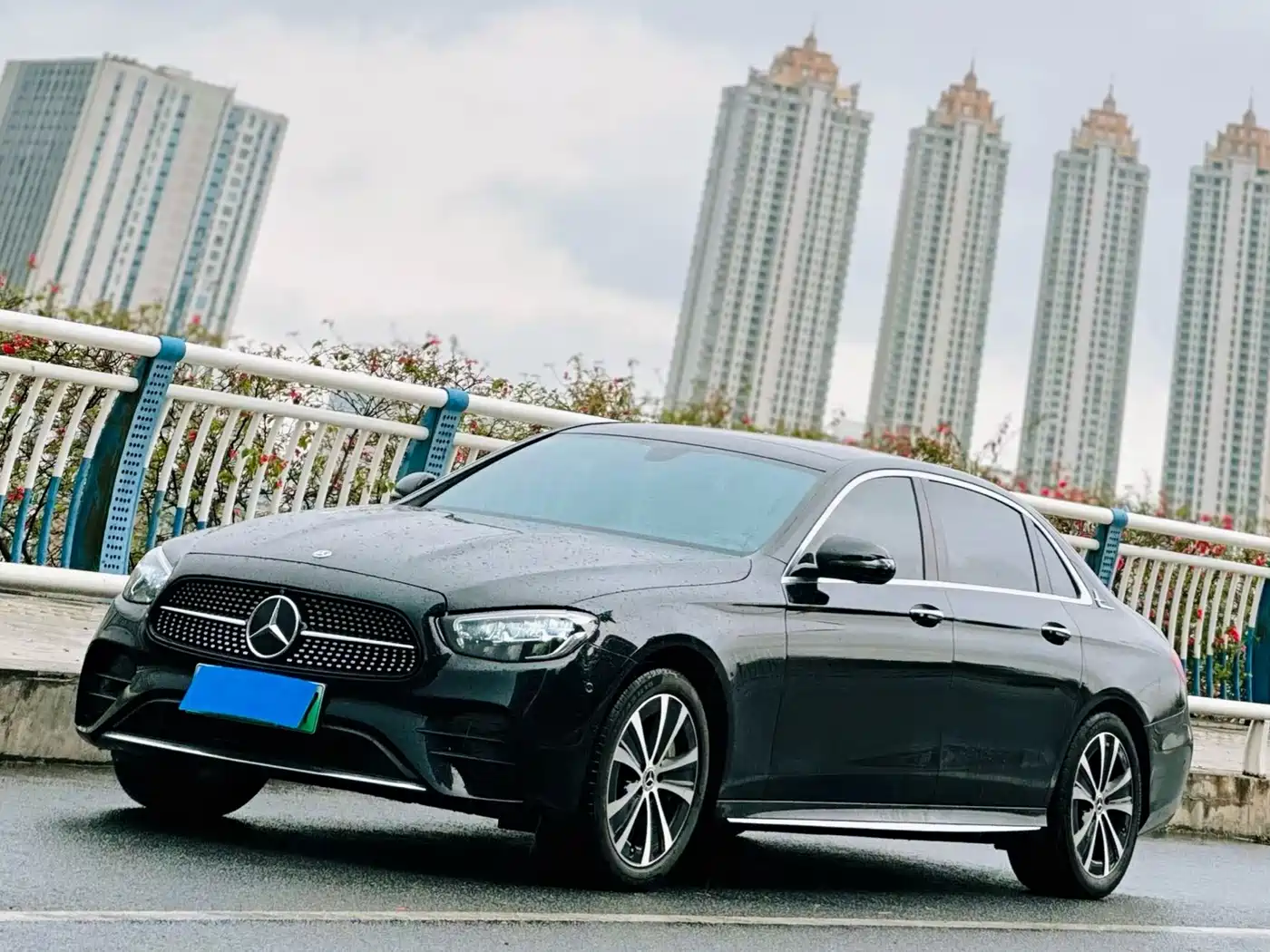 Mercedes-Benz E-Class New Energy 2022 E 350 e L Plug-in Hybrid Sports Sedan