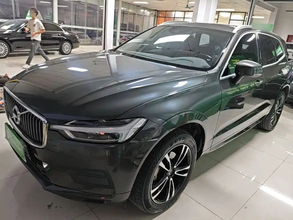 Фото 1 - Volvo XC60