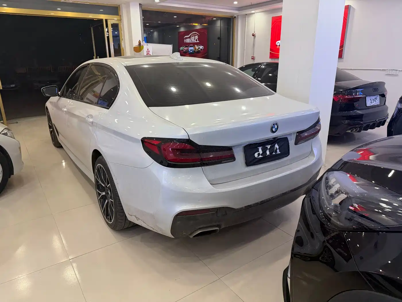 BMW 5 Series 2019 530Li Premium M Sport Package фото 4