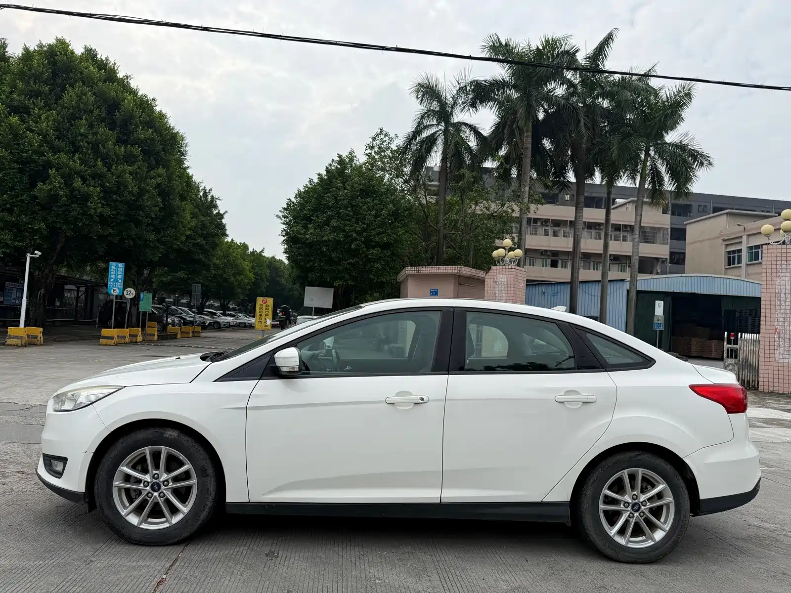 Фото 13 - Ford Focus