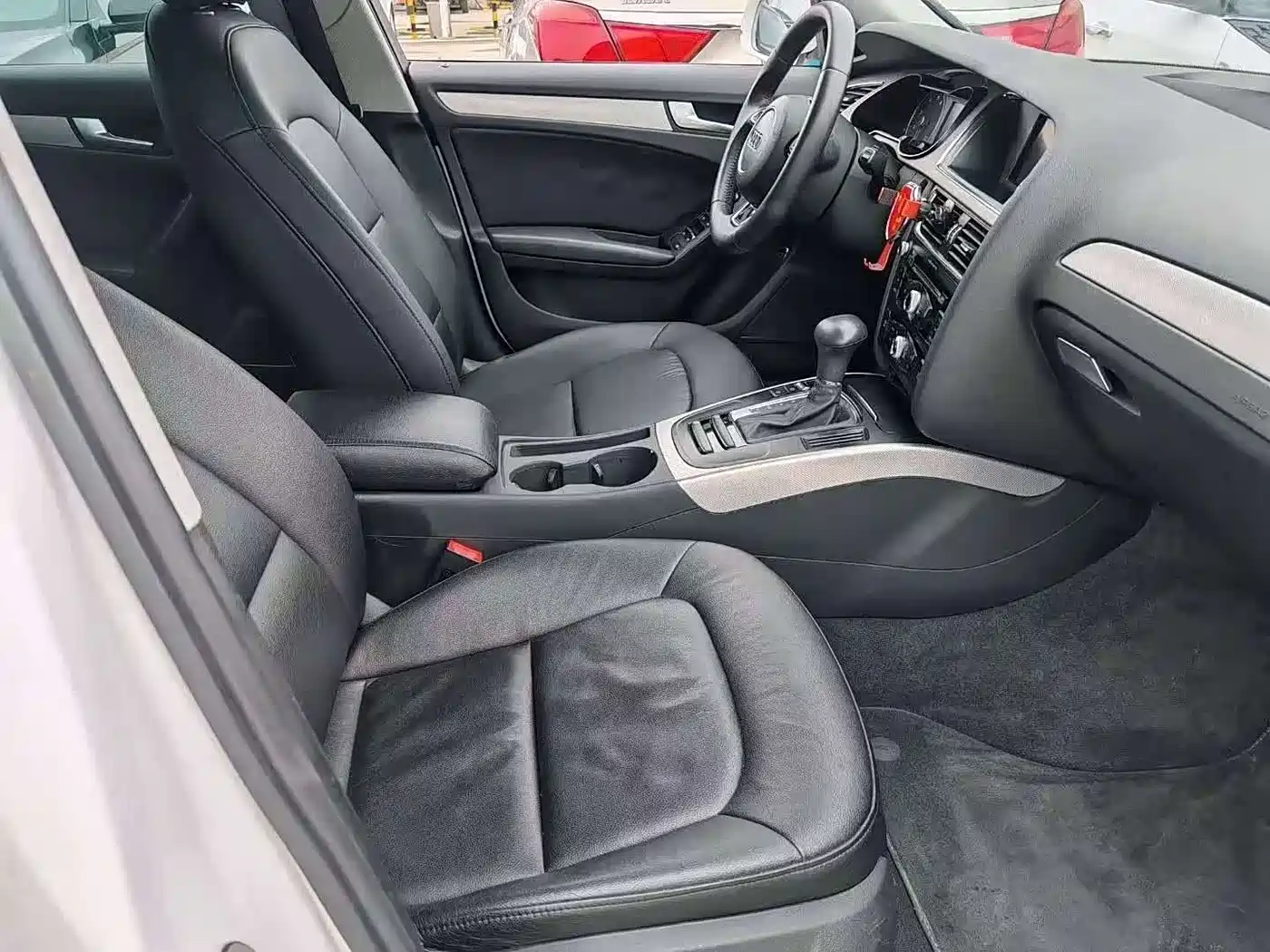 Audi A4L 2013 35 TFSI Automatic Standard фото 4