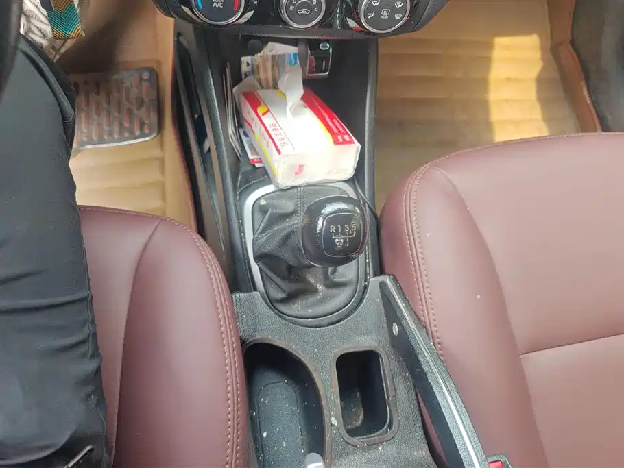Kia K2 2015 Sedan 1.4L MT GLS фото 16