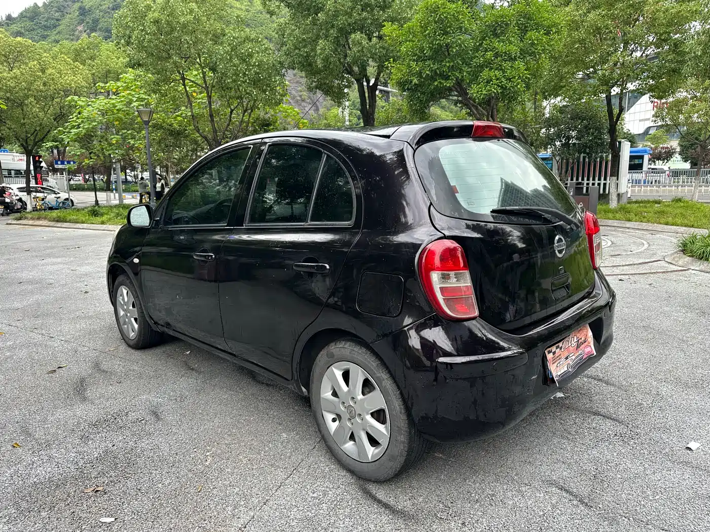Nissan March 2011 2010 1.5L Automatic Easy Shine Edition