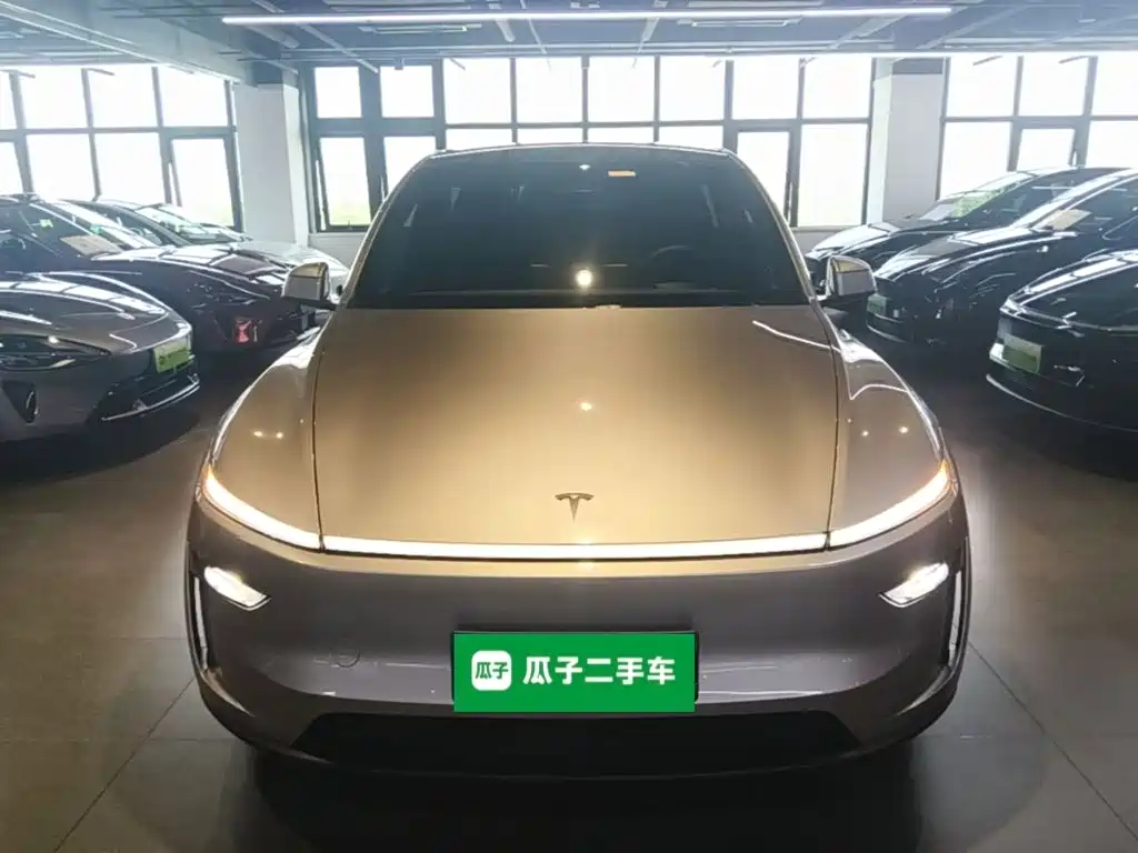 Tesla Model Y L 2025 2025 Facelift Long Range AWD