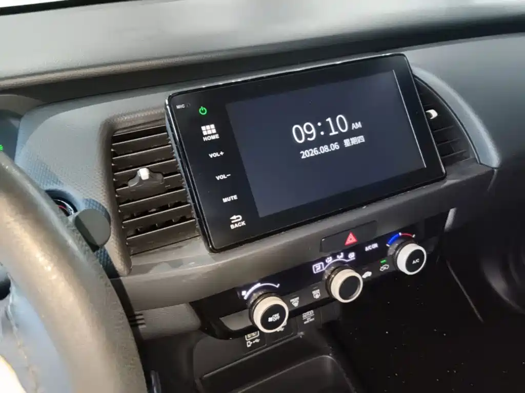 Фото 13 - Honda Fit