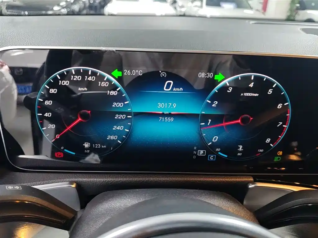 Mercedes-Benz GLB 2020 GLB 200 Dynamic фото 12
