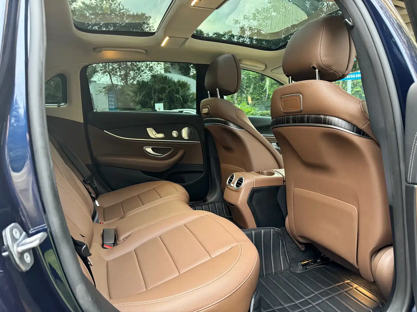 Mercedes-Benz E-Class 2020 E 300 L Sport Luxury Model фото 10