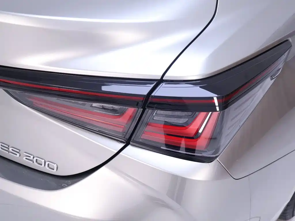 Lexus ES 2026 2025 200 Ultimate Edition